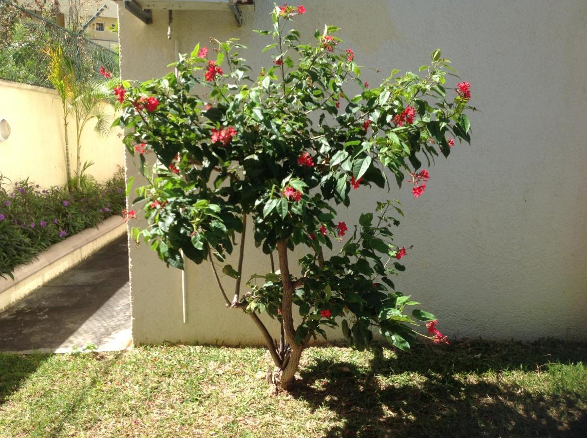 Lovely Apartment In Flic En Flac, Close To The Beach And All Amenities. Exterior photo