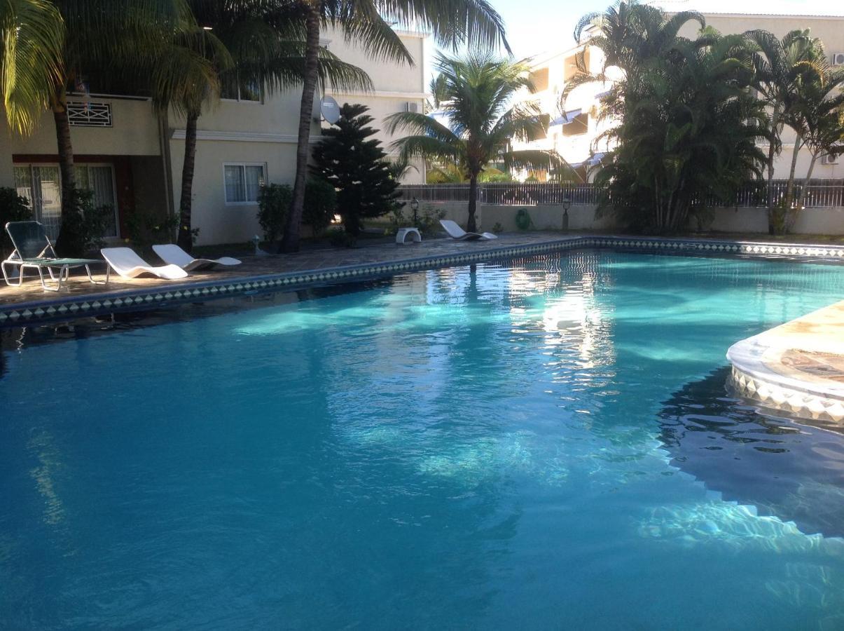 Lovely Apartment In Flic En Flac, Close To The Beach And All Amenities. Exterior photo