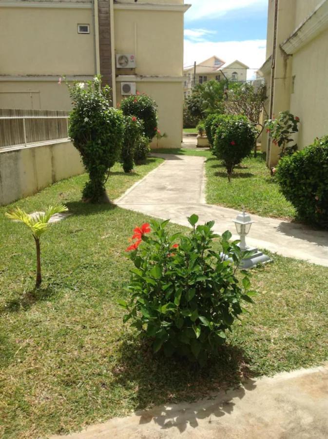 Lovely Apartment In Flic En Flac, Close To The Beach And All Amenities. Exterior photo