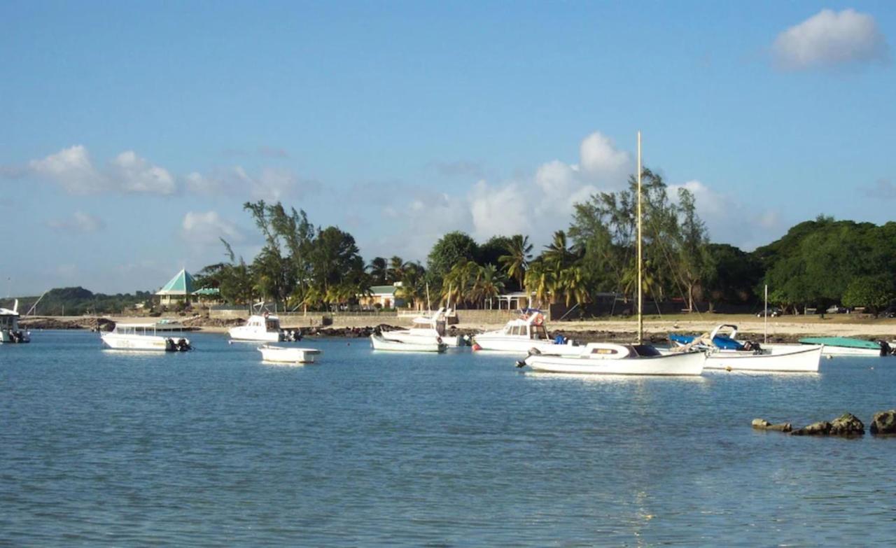 Lovely Apartment In Flic En Flac, Close To The Beach And All Amenities. Exterior photo