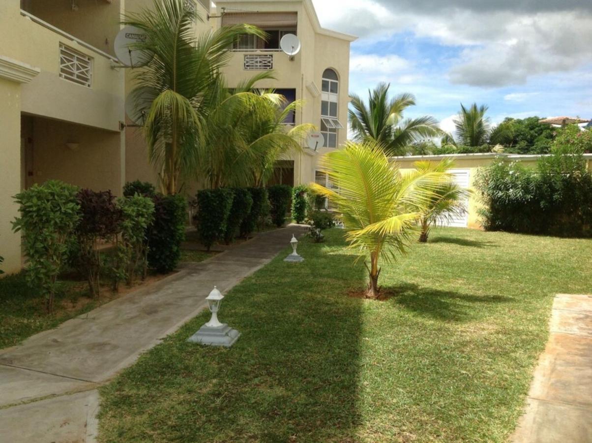 Lovely Apartment In Flic En Flac, Close To The Beach And All Amenities. Exterior photo